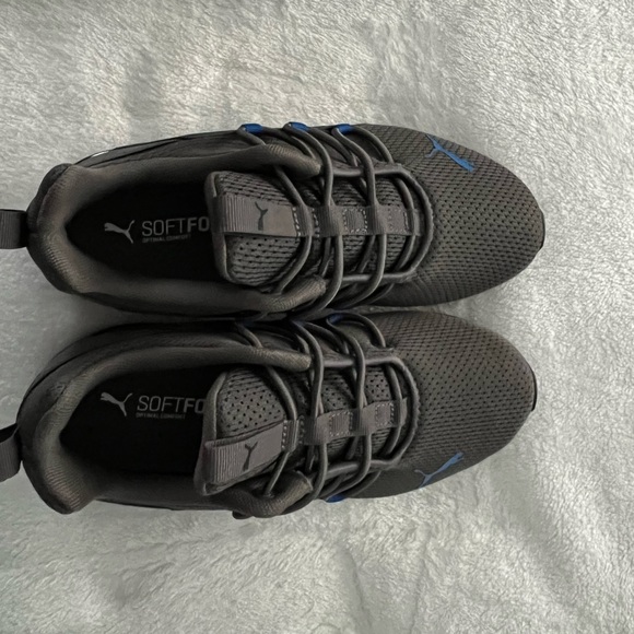 NWT Kids PUMA SoftFoam+ Sneakers - Picture 2 of 6